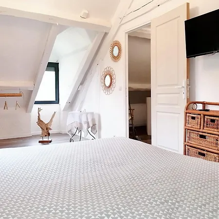 Hébergement de vacances Maison De 2 Avec Jardin Clos Et Wifi A Genevieve Les Gasny