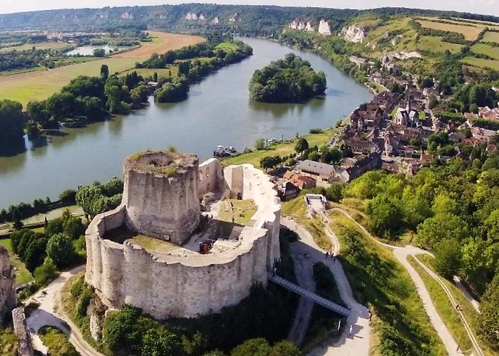 Holiday home Maison De Charme A Avec Jardin
